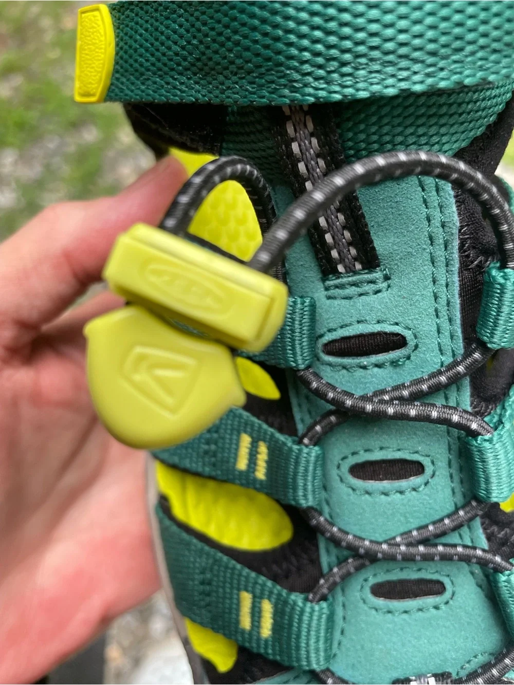 Keen Newport H2 Sandals Size 4 Big Kids